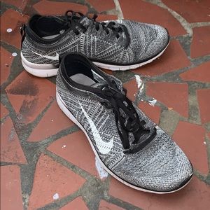 Nike running shoes 5.0